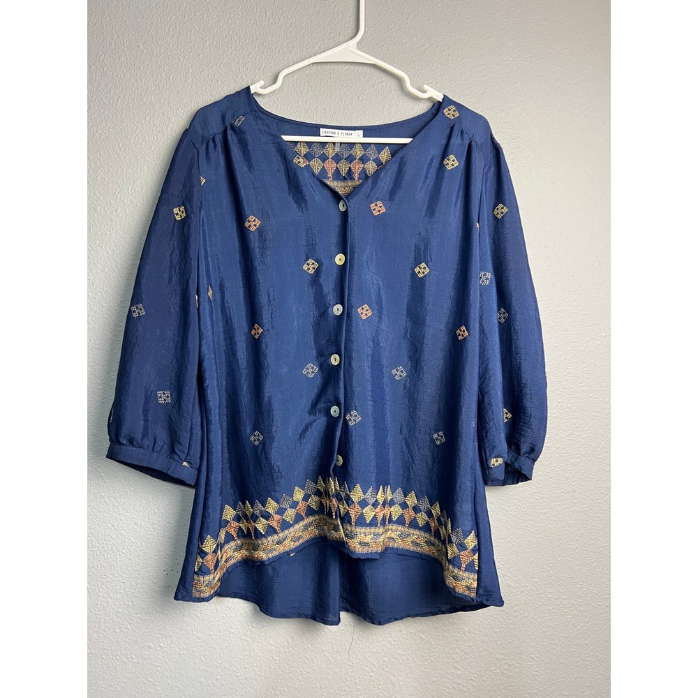 Figueroa & Flower Navy Blue Embroidered Button Front Blouse with Camisole Large